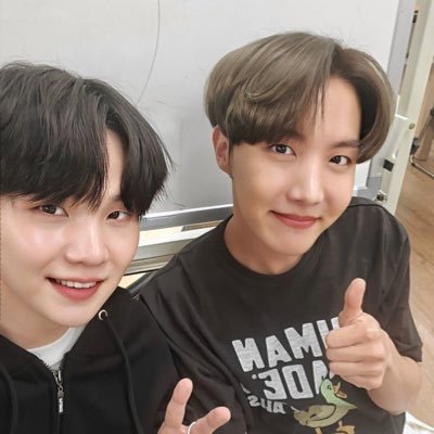 SininhoAngiu's profile picture. Sininho destinado para aviso das atts de YNWA 🍀 e Vampiro Renegado 🧛🏻 postadas em @DBoyoongiAG. Siga e ative as notificações para ser avisado. 🔔