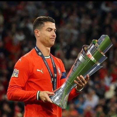 • اللّهمَّ لا إلهَ إلا أنتَ سُبحانك إنّي كنتُ من الظالمين ♡ .