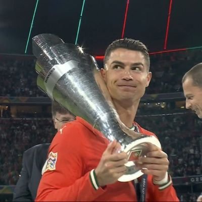 Cristiano Ronaldo y LeBron🐐🐐. Hala Madrid!💪🏻🤍 
Xeneize💙💛