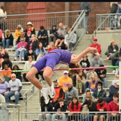 Norwalk HS ‘27 | HJ/LJ/Sprints | High Jump 6’6 | Long Jump 22’8 | All-Sate | 📩 logan.atherton014@gmail.com