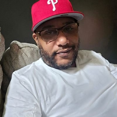 I do me whether it's liked or not.... I am confident energy.... I post Music, Memes, & Me... Don't like it don't follow. Positive dude with a Philly attitude. ♓