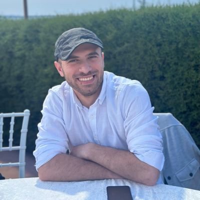 Geceleri NBA, NCAA; gündüzleri futbol, zaman fark etmeksizin LOTR @SwingmanDergi
İletişim: mustafa.altun@swingmandergi.com