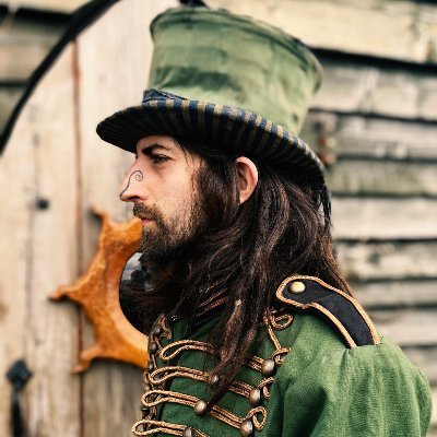 One-man Rock Band touring the earth. I play festivals and do international tours with my rock 'n' roll circus. Stream my tunes or get a CD/Vinyl here: