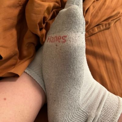 21+| 6’1” Silver Hair/Silver Beard 350lbs Daddy Bear looking for a few good boys/sons/himbos/pups/cash subs. Size 11 wide. Key holder https://t.co/EFYyBS4Bv3