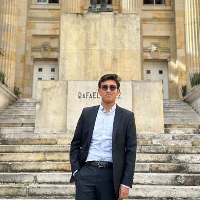 MateoaldanaR09's profile picture. ⚖️
Mereces lo que sueñas🌹.