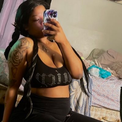 Legit & lit🥳 dm for menu😍yes I sell content get near📲 let me slave you & praise you baby 👅 active fts/videos & more #901area NEWHERE