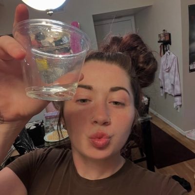 I do meet up and I sell content and I do meet up if you get my content and we meet up for free