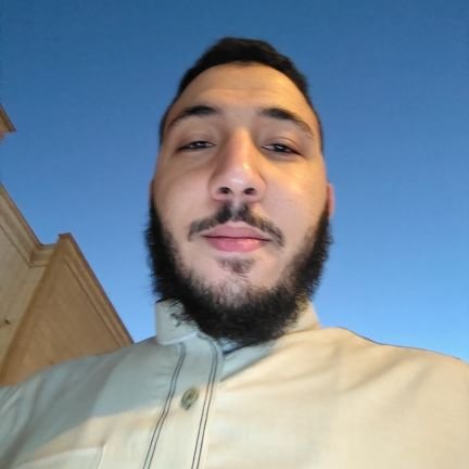 اللهم اجعلنا مِمَّن طاب ذِكرَهُم وحَسُنت سيرتهم و استمر أجرهم في حياتهم و بعد مَماتِهم
23