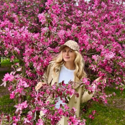 AdelinaMeier's profile picture. Life is too short, so only do things that make you happy.