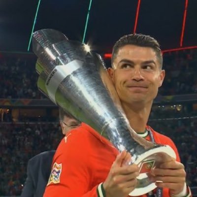 hf_n10's profile picture. لا تدوّر أشباهي انا مالي شِبـه