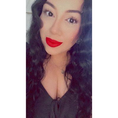 SineadRoman's profile picture. • Blessed Momma • EPTX •