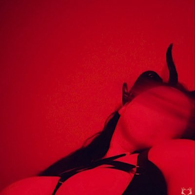 21+ nsfw home of your favorite spooky 𝖌𝖔𝖙𝖍 𝖌𝖔𝖓𝖊 𝖜𝖎𝖑𝖉 main @spookyxxboobs find all my links below ↓