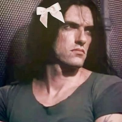 suspendedinduck's profile picture. ﷽