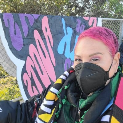 🗣🗣UNAPOLOGETICALLY committed to anti-racism‼️
Masking is my LOVE LANGUAGE 😷❤️😷. *I move like it's March 2020, cause y'all matter 2 me.