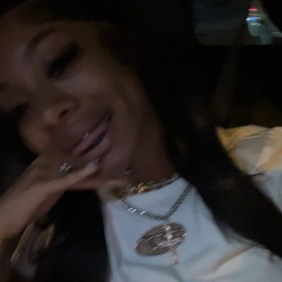 nanabski's profile picture. ig: @nanabski coolasscapricorn🐐