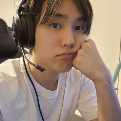 jukevsz's profile picture. TBZinKL 070924 ᶻ 𝗓 𐰁 .ᐟ