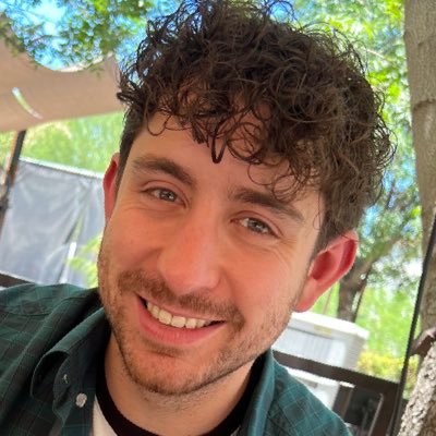 catch me in a synthopop daydream actor//gamer//aquarius//coffee//90’s kid