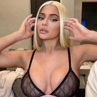 N. (@nawaxc) 's Twitter Profile