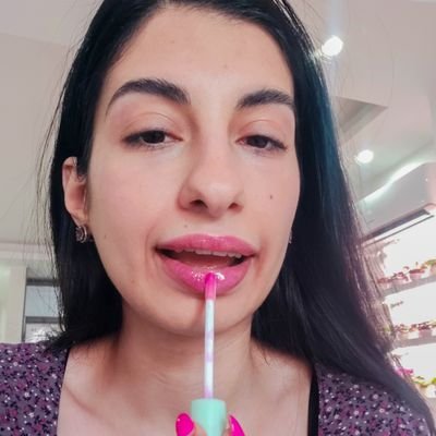 به همراهِ گوجه، اَشپَل، آغوز مغز، کال ٚباقلا، زیتون پرورده، کال ٚکباب، کره، ماست ٚبورانی، خیار، پیاز، تَر ٚسیر، انواع ترشی و دوغ
#کوبیده_کباب_نیست