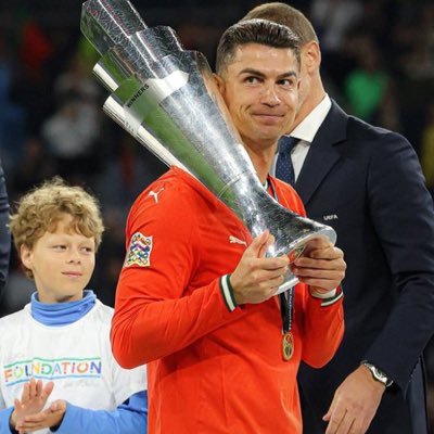 سبحان الله والحمدلله ولاإله الا الله والله اكبر /@realmadrid
