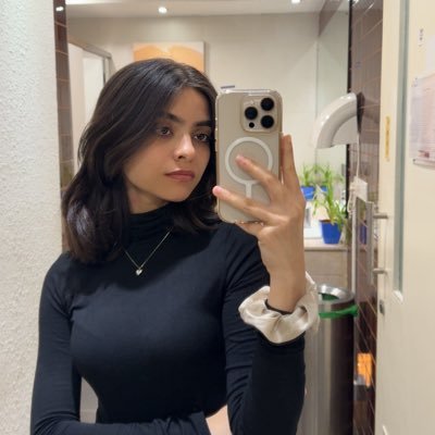PadaveYashshree's profile picture. 25 | no disco all panic
