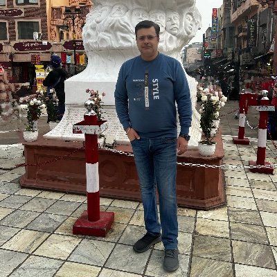iHemantKapoor's profile picture. Trust me! I’m friendlier than you think.....