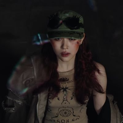 雨 が 降り止む まで 和 帰れない.
(TEAM TRUST)
Sara marry me!!!!!!!!!