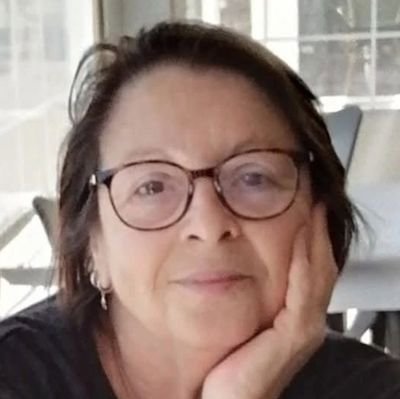 JoanaZarza's profile picture. ||☆||Sóc catalana, defenso els drets dels animals i els de tots els éssers vius.
#DonecPerficiam