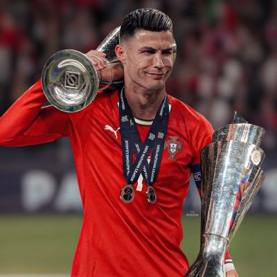 Student | Football ⚽ Tweets | HALA MADRID | CR7🐐| Fools forget R 11 |