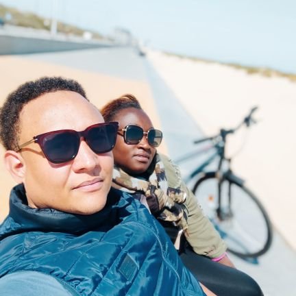 T_881927's profile picture. 🇧🇪🇨🇩Les cultures ne coexistent pas simplement ; elles s’entrelacent et se transforment mutuellement. Engendrant une richesse dans un perpétuel mouvement...