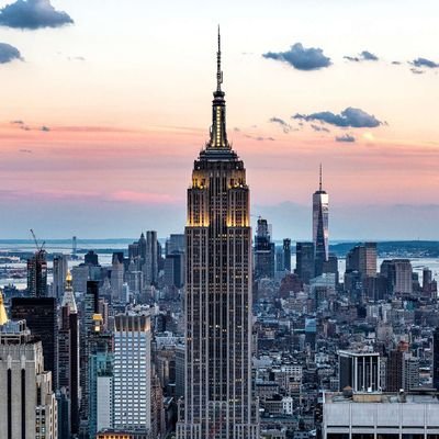 ~ Dutch ~ Social worker
~ In love with New York City and (big) cats ❤️ * Nothing great in the world has ever been accomplished without passion *