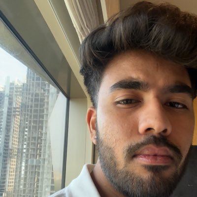Ayushkrr7's profile picture. https://t.co/1DQb4OgVq2