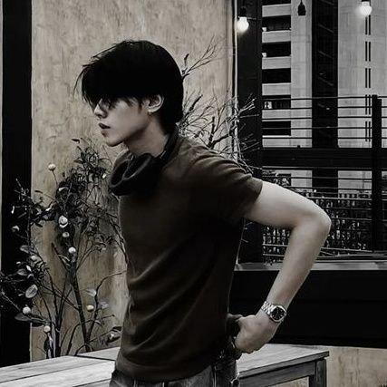 nueatawan__'s profile picture. 