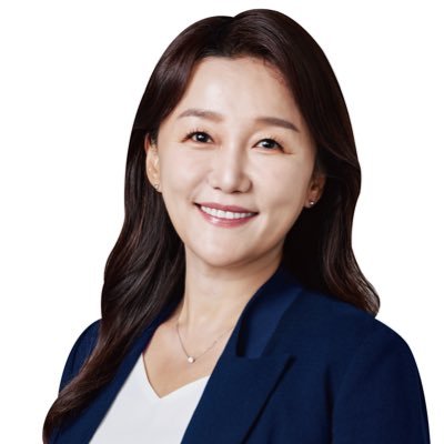 제20·21·22대 더불어민주당 국회의원, 안양동안을 국회의원, 전) 더불어민주당 전국여성위원장, 전) 국회 산업통상자원중소벤처기업위원장, 전) 국회 외교통일위원회 간사, 전) 더불어민주당 대변인, 전) 더불어민주당 원내대변인