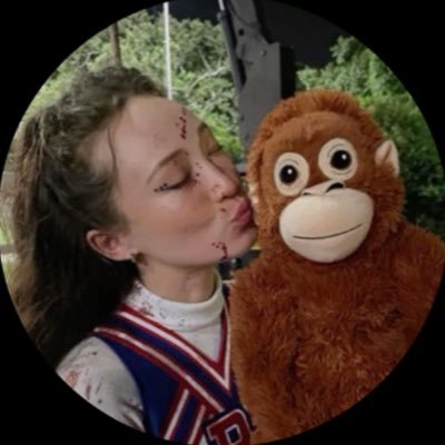 avieswife's profile picture. miniskirt and my go-go boots