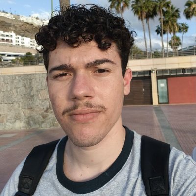 Toy volviendo.
🇨🇺 🇮🇨 De los allás
✍🏻Escritorsillo y lector
🎶Fan de RBD, La Oreja de Van Gogh y la pajarería