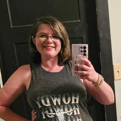 live music fanatic. When I'm not obsessing over *NSYNC (let's be real here JC) I'm spending time with my girls or hanging with my husband's band