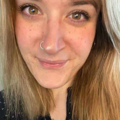 nerii205's profile picture. 😘 Proudly trans 🏳️‍⚧️ woman