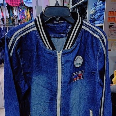 Kalittos133075's profile picture. We sell thrifted clothes 👗👚👖.