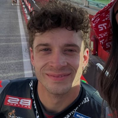 Pecco and Dudi’s daughter ~ sports obsessed 🏍️🏎️🤸🏼♂️🏊🏻♀️🤺⛹🏻♂️🎾🏐⛸️⛷️~ i love translating vr46academy videos ~