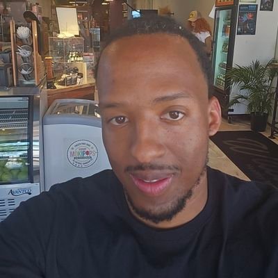 CodeHackTrav's profile picture. I'm learning web development through the 100 Days of Code challenge, with plans to transition into cybersecurity and gain hands-on industry experience.