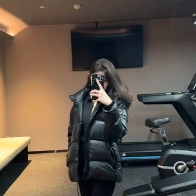 Aleeza_07704's profile picture. World is the most beautiful place full of beautiful fantasies.