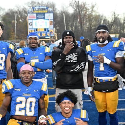 BrownU alum | New Haven alum • WR coach @nadefootball