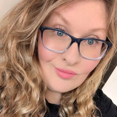 purplerain116's profile picture. crazy mum of 3 & 🐶 
Aquarius ♒ 
Reiki healer 🔥 
Queen of witty tongue in cheek banter and humour 
OFAH connoisseur 
AMC/HYMC holder
Im his muse 💯
Neurospicy