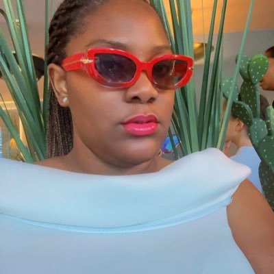 @TheWomanQueen1
