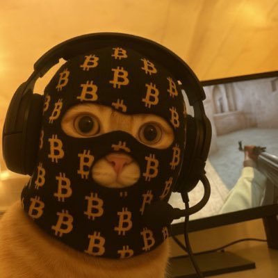 bluesdeluxe78's profile picture. Gotta keep L-I-V-I-N                                       Insta: realadventureseeker