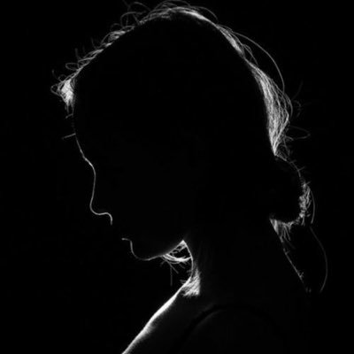تابعِ قوانینِ مغزم. ملیگرا، بیمصلحتنویس. پارسینویسم، مینویسم؛ نه با واژههای بیگانه، نه با فکرهای فروختهشده. پاینده ایران