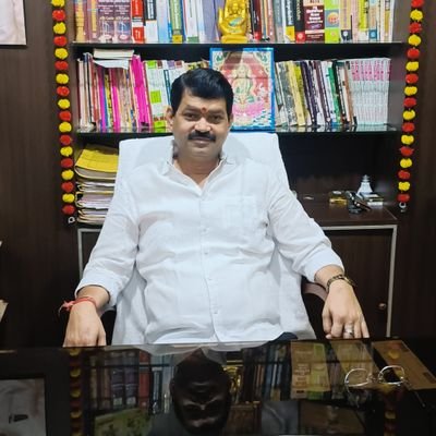 जय सनातन 🚩⚔️🚩 धर्मों रक्षित: रक्षता: 🌹⚔️
प्रदेश अध्यक्ष=वीर अभिमन्यु क्षत्रिय सभा उत्तर प्रदेश।
सदस्य= भारतीय जनता पार्टी