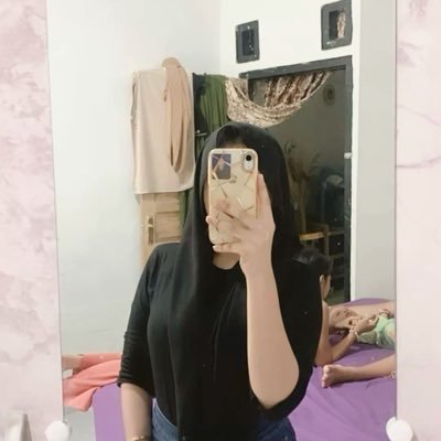 rahmiazhen's profile picture. 