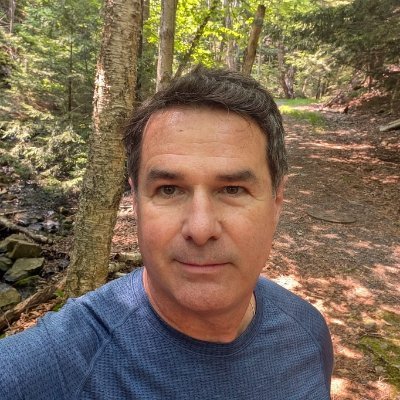 Software Developer with a bachelor’s degree in Computer Engineering. Achieved the IBM Super Learner status due to the application of a growth mindset.